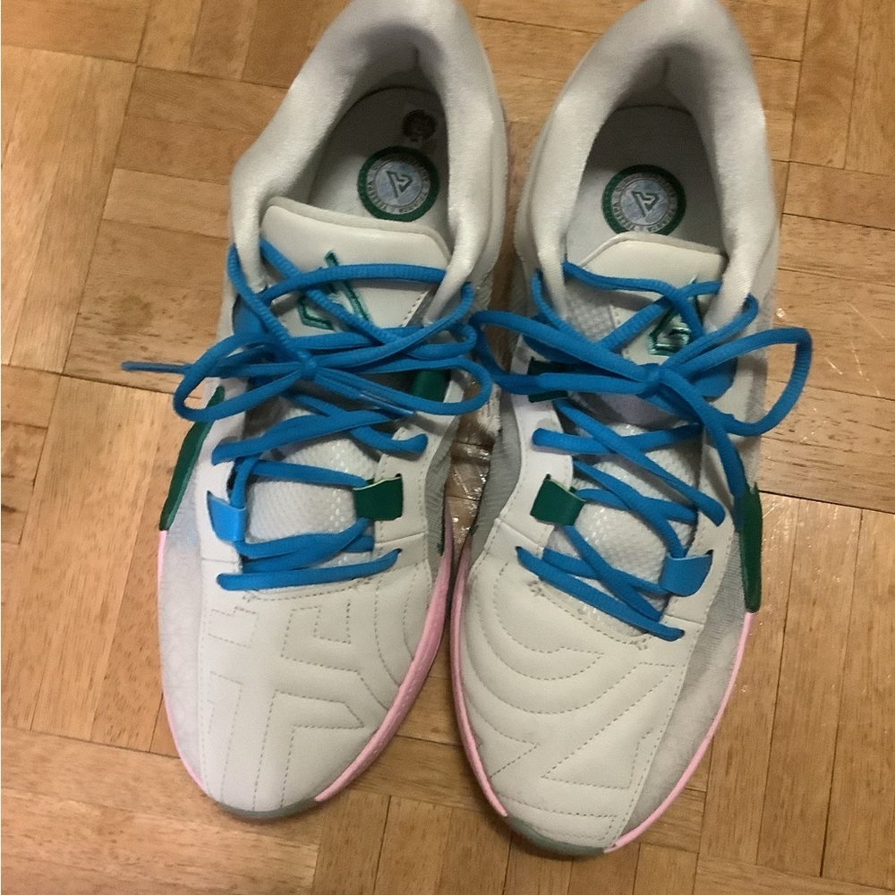 Low top sneakers - Picture 3 of 3